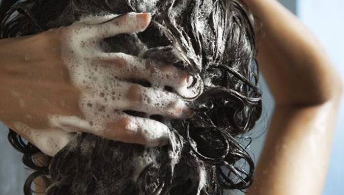 How to Choose The Right Shampoo For Your Hair