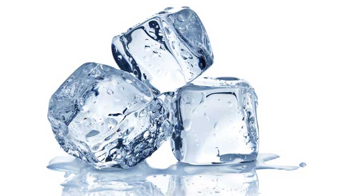 Benefits Of Rubbing Ice Cubes On Face