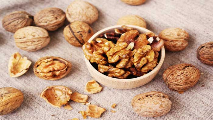 Walnut Benefits For Skin And Home Remedies