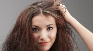 How to Get Rid of Frizzy Hair in Summer