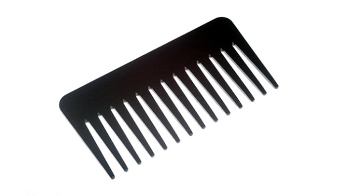 Use Wide Tooth Hair Comb to Prevent Hair Breakage