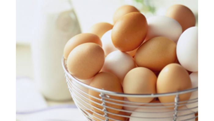 Have Eggs to Prevent Dandruff